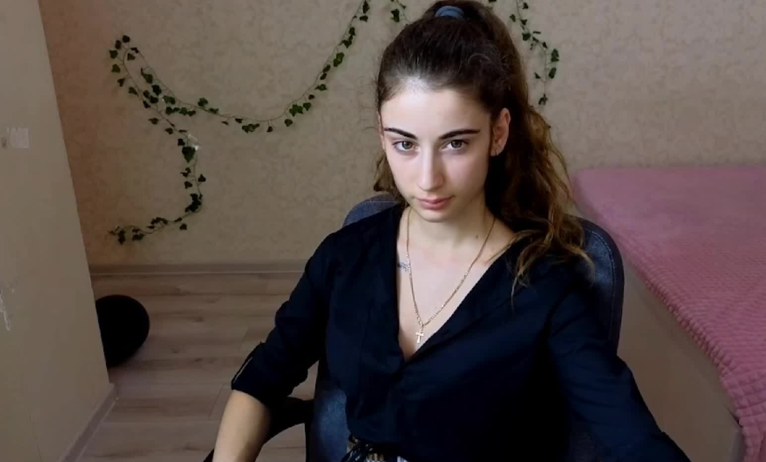 After 4 months, littlefreya (Yuliia) is back to stream in Gold studio Odessa